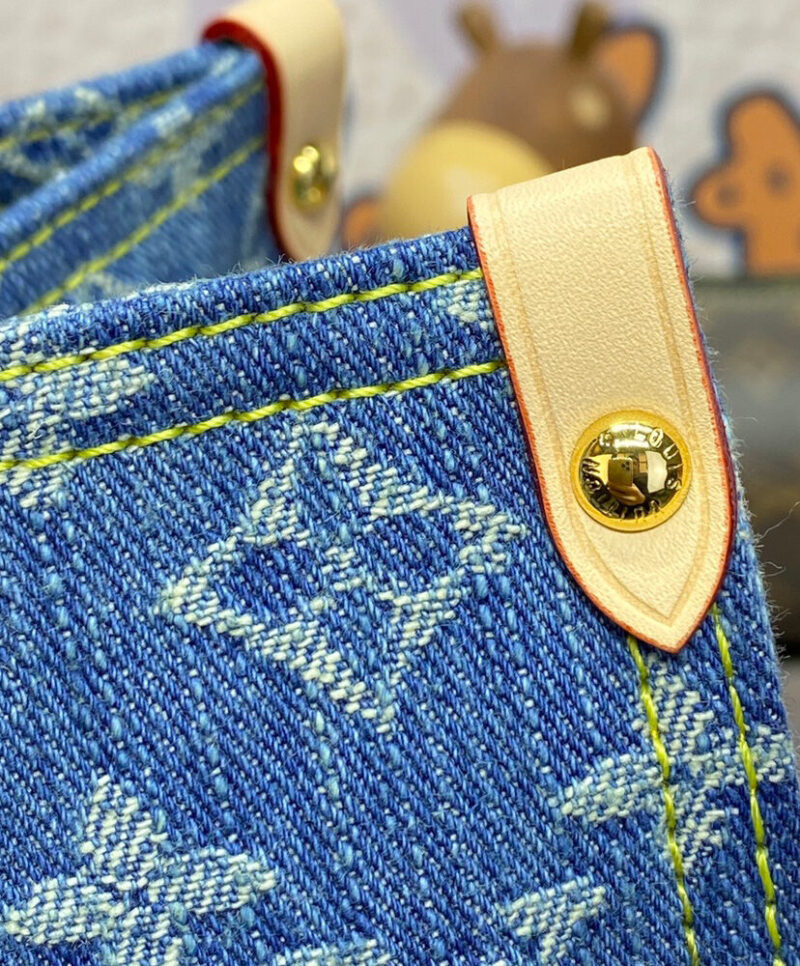 Louis Vuitton OnTheGo MM M46871 Blue